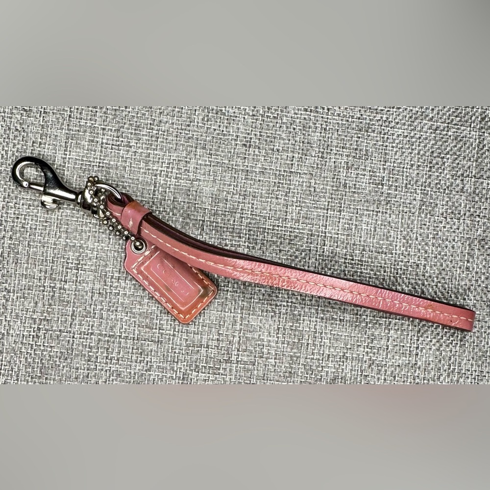 Coach Pink Patent Leather Wristlet Strap & Hangtag - Silver Dog Leash Clasp 7.5”